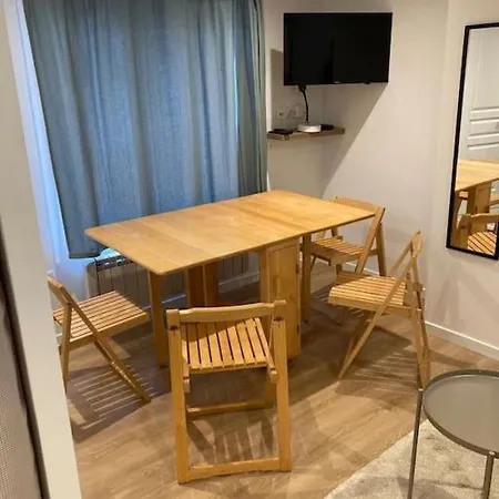 Le Petit Repozoir, Une Halte Entre Paris Et Disney Buitenkant foto